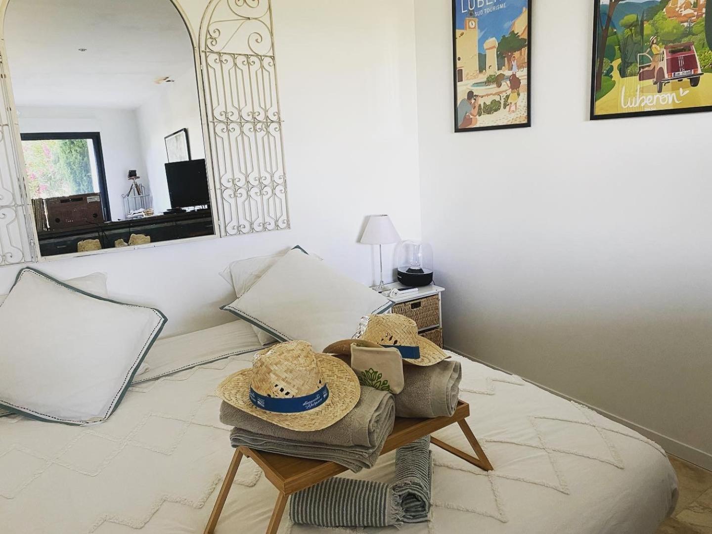 Terre Luberon Otel Pertuis Dış mekan fotoğraf
