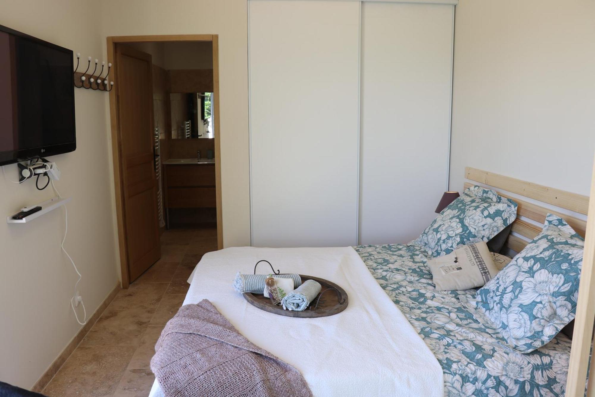Terre Luberon Otel Pertuis Dış mekan fotoğraf