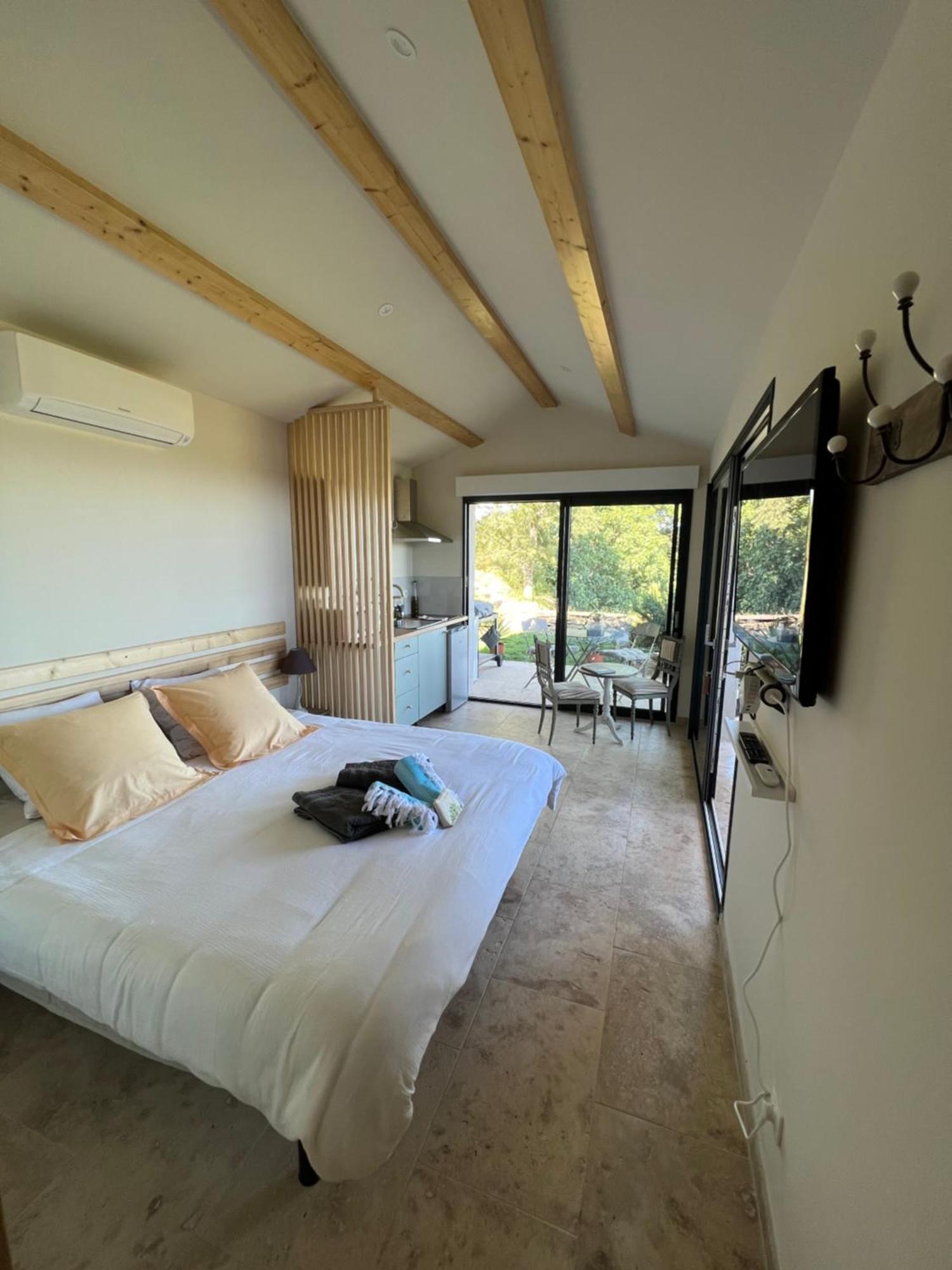 Terre Luberon Otel Pertuis Dış mekan fotoğraf